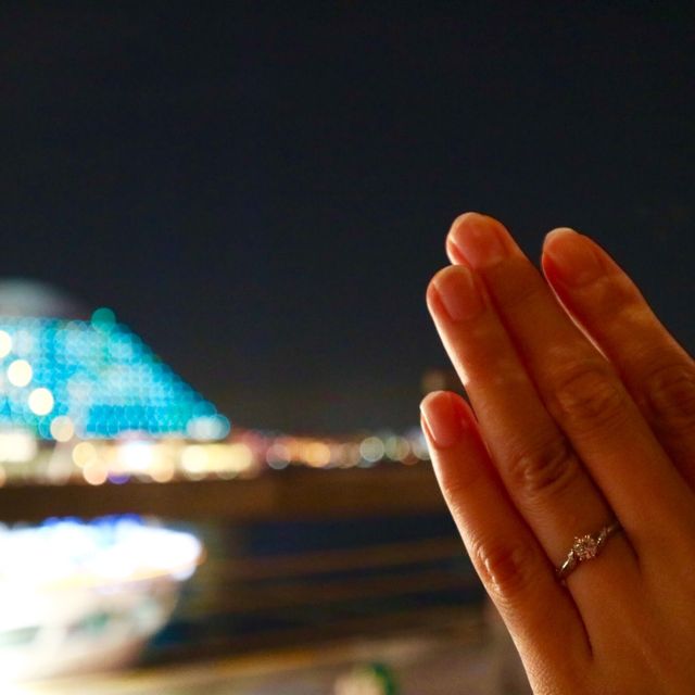 【銀座ダイヤモンドシライシの口コミ】 他との違いはダイヤの輝きでした。白く、とてもキラキラしていました。照…