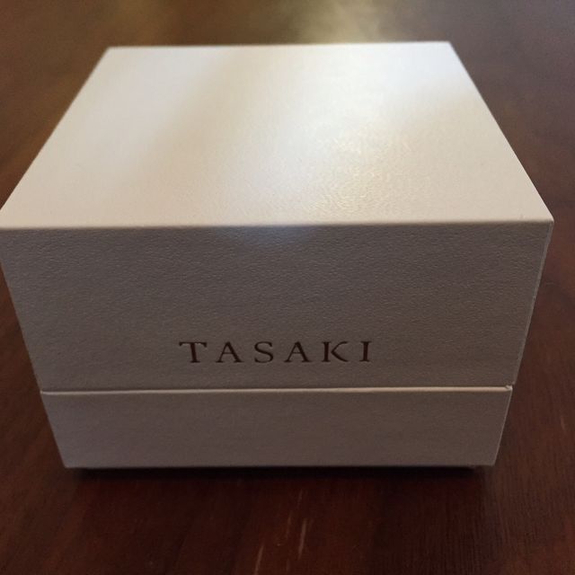 【TASAKI(タサキ)の口コミ】 形のきれいさと輝きが決め手でした。結婚指輪はあまり選択肢がないと思い…