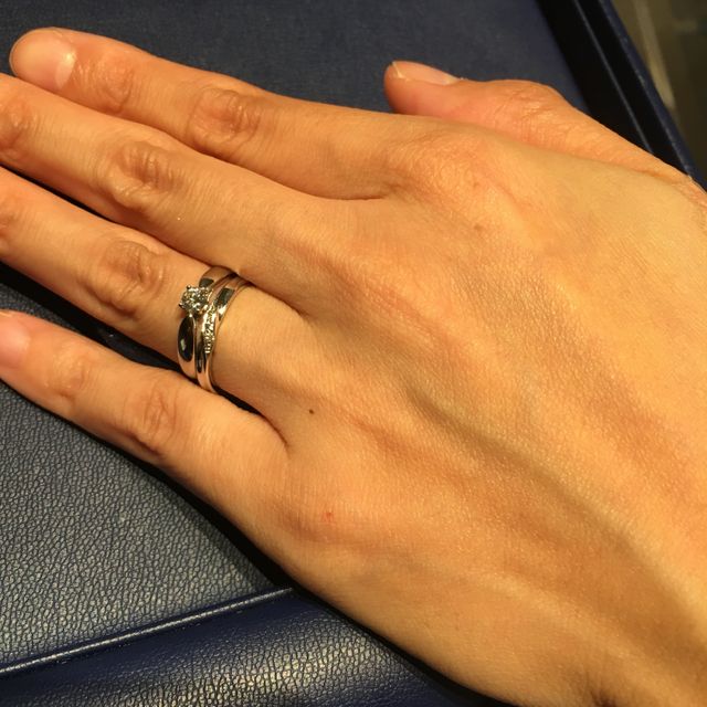 【銀座ダイヤモンドシライシの口コミ】 新婦はラディァントデイズに、新郎はクレールというデザインを選びました…