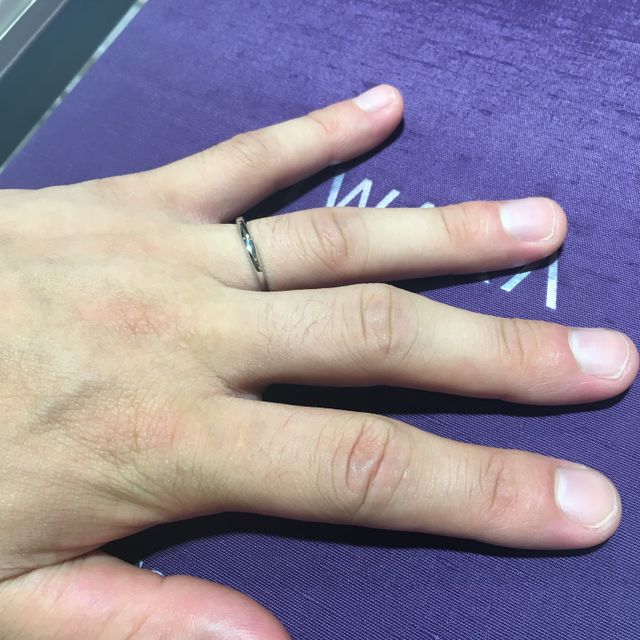 【俄(にわか)の口コミ】 ニワカにはいろんならコンセプトの指輪があり、作り手の方々の繊細なお仕…