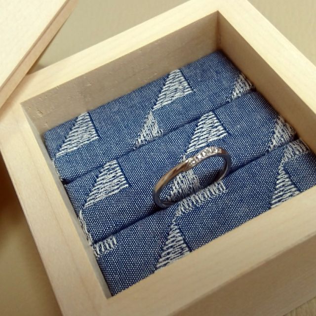 【Flowaves(フロウェーブス)の口コミ】 あまり個性的すぎず、でも可愛らしいデザインが良いなと思い選びました。
…