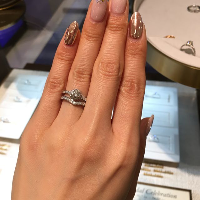 【ショーメ(CHAUMET)の口コミ】 リアン・ダムールのエンゲージは繊細でとてもフェミニンでダイヤが全面に…