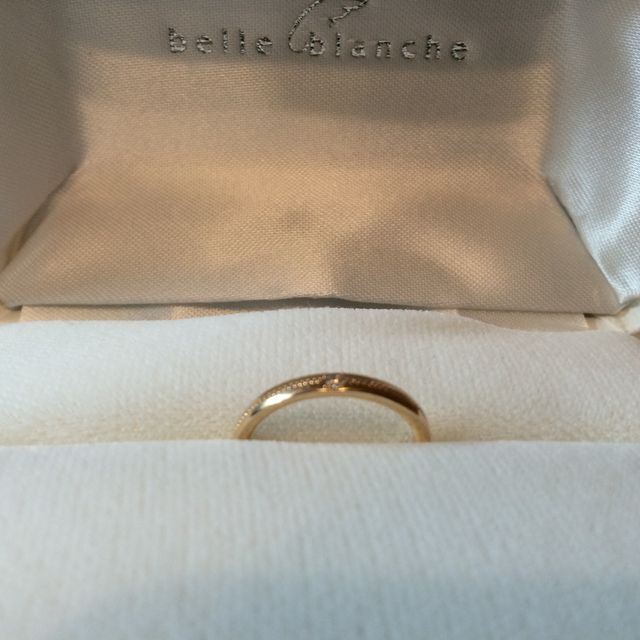 【BELLE BLANCHE(ベルブランシュ)の口コミ】 2人で予算10万円程度で探していました。

お店で最初にすすめられたのは一…