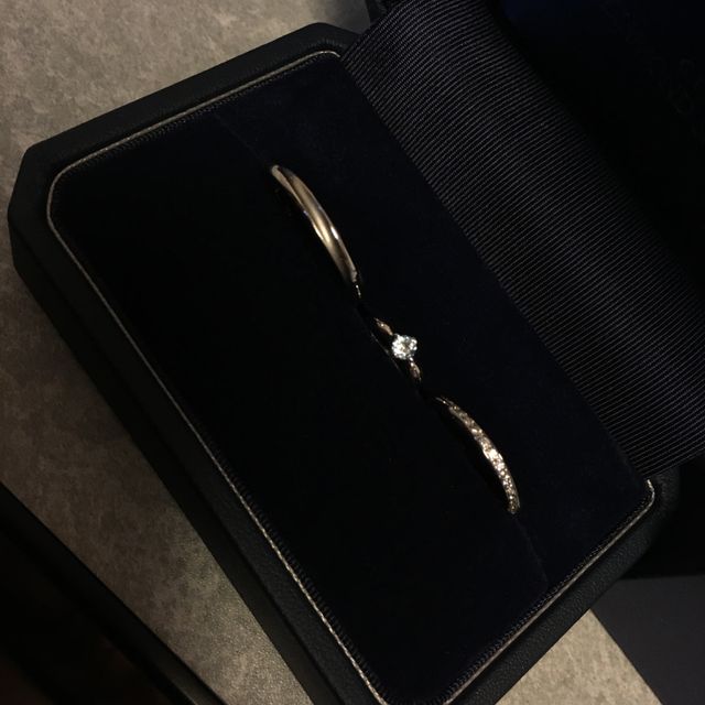 【銀座ダイヤモンドシライシの口コミ】 いろんなお店拝見してたくさんの指輪見ましたが
1番気に入ったデザインが…