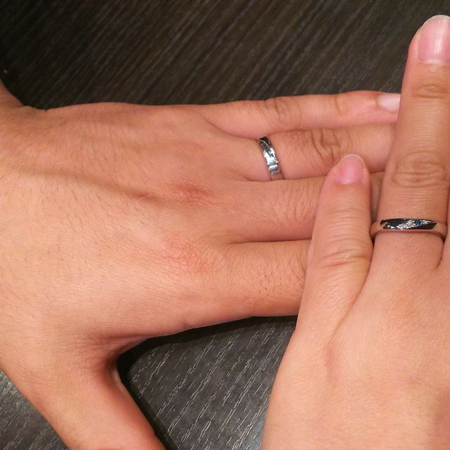 【ATELIER Hu・lala(アトリエ・ウララ)の口コミ】 指輪のデザインの好みがお互い合わなかった為、ペアにこだわらず同じブラ…