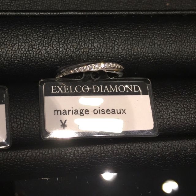 【エクセルコダイヤモンド(EXELCO DIAMOND)の口コミ】 幸せを運ぶ鳥という意味合いのあるマリアージュオワゾー
ストレートライン…