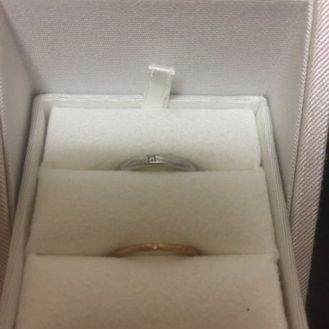 【ENUOVE(イノーヴェ)の口コミ】 cieloをベースにオリジナルデザインの指輪をつくりました。
夫はオリジナ…
