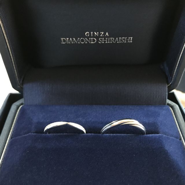 【銀座ダイヤモンドシライシの口コミ】 真ん中のキュッと締まってるのが
リボンみたいで可愛くて
ダイヤもたくさ…