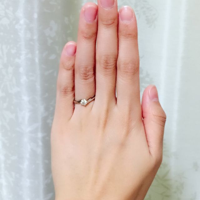 【COLANY(コラニー)の口コミ】 最初は何気なくリングを見に行っただけですが、実際にリングをつけた時の…