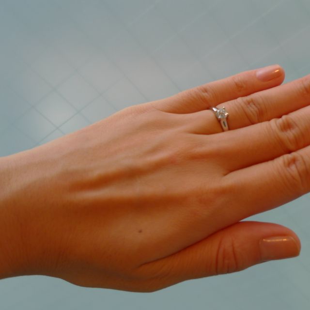 【ティファニー(Tiffany & Co.)の口コミ】 夫がルシダのデザインを大変気に入り購入に至りました。ティファニーセッ…