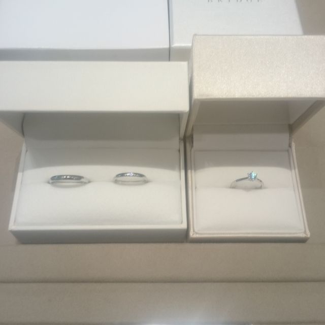 【BRIDGE(ブリッジ)の口コミ】 優しい担当の方が親身になってくださり、
素敵な指輪を選ぶことが出来まし…