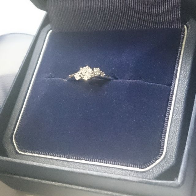 【銀座ダイヤモンドシライシの口コミ】 ダイヤモンドのフェアをちょうど実施されており、良いダイヤモンドに出会…