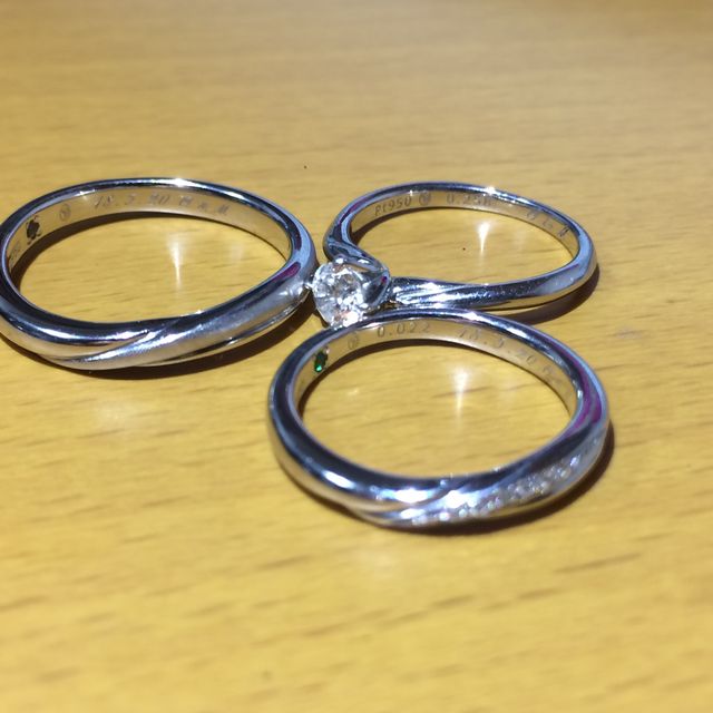 【銀座ダイヤモンドシライシの口コミ】 3つで予算50万円のセットリングで探していました。空から降り注ぐ光に向か…