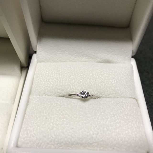 【insembre(インセンブレ)の口コミ】 婚約指輪と重ね付けで店員さんが勧めてくれたのがインセンブレの結婚指輪…