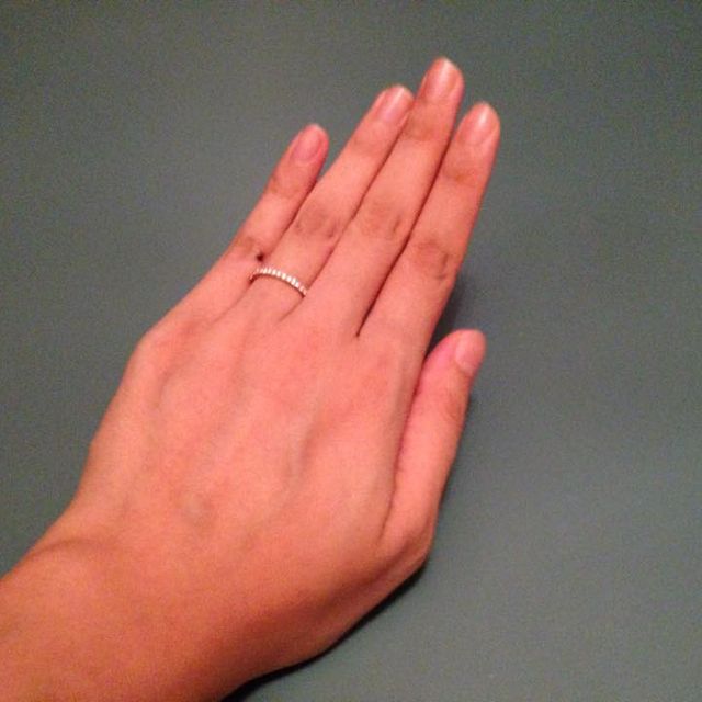 【デビアス(DE BEERS)の口コミ】 普段の生活でも婚約指輪との重ね付けをしたかったので、婚約指輪との相性…