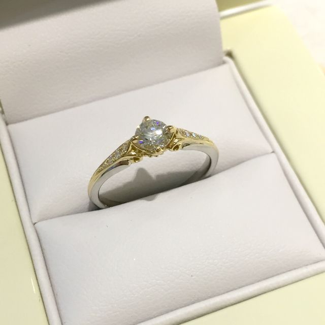 【LAPAGE(ラパージュ)の口コミ】 ラパージュのほかのデザインと検討しましたが、一番最初に試着したときか…