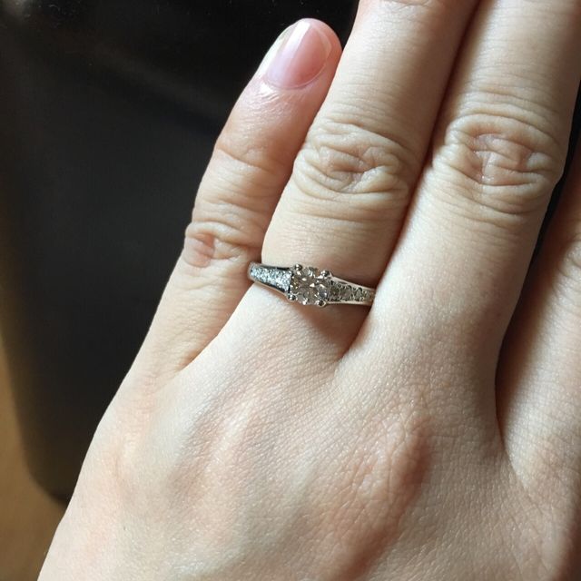 【エクセルコダイヤモンド(EXELCO DIAMOND)の口コミ】 某有名ブランドのデザインが気に入りましたが予算に合わず、似たデザイン…