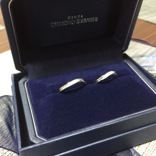 【銀座ダイヤモンドシライシの口コミ】 最初に行ったお店だったのですが、ダイアモンドの輝きがその後に行ったお…