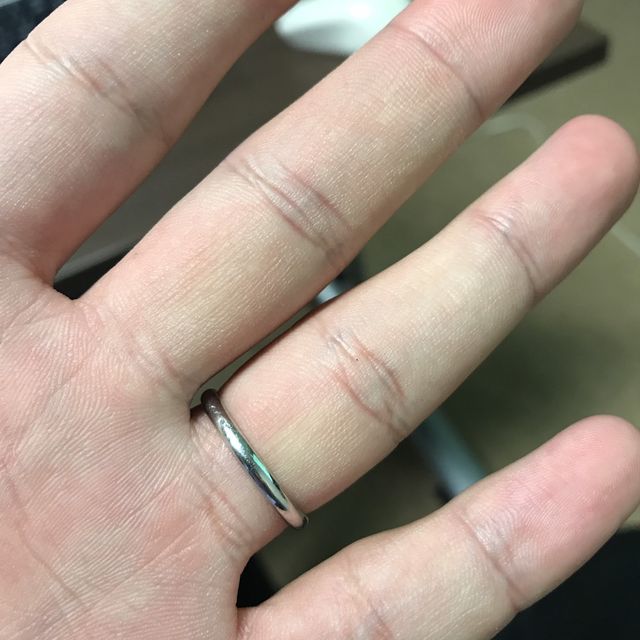 【カルティエ(Cartier)の口コミ】 ブランドが最終的な決め手になりました。いつも着用するものなので、シン…