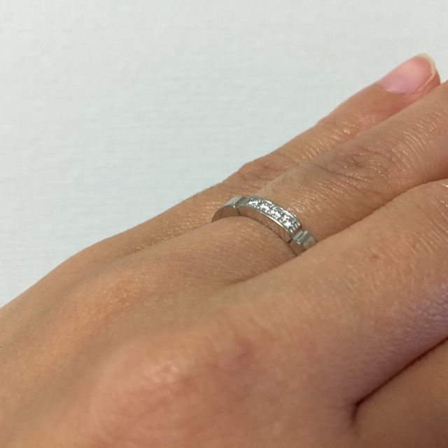 【カルティエ(Cartier)の口コミ】 デザインがとても洗練されていてほかにないデザインで魅力を感じこれに決…