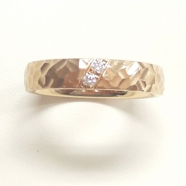 【CHRISTIAN BAUER(クリスチャンバウアー)の口コミ】 指につけた感触がなめらかで、あまりないデザインだと思ったので決めまし…