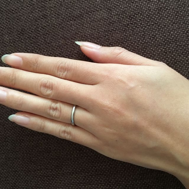 【カルティエ(Cartier)の口コミ】 結婚する前から、結婚指輪は「THE結婚指輪」というようなシンプルなデザイ…