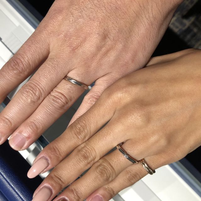 【銀座ダイヤモンドシライシの口コミ】 ストレートなデザインで、シンプル過ぎず、ペア感があって個性の出せるデ…