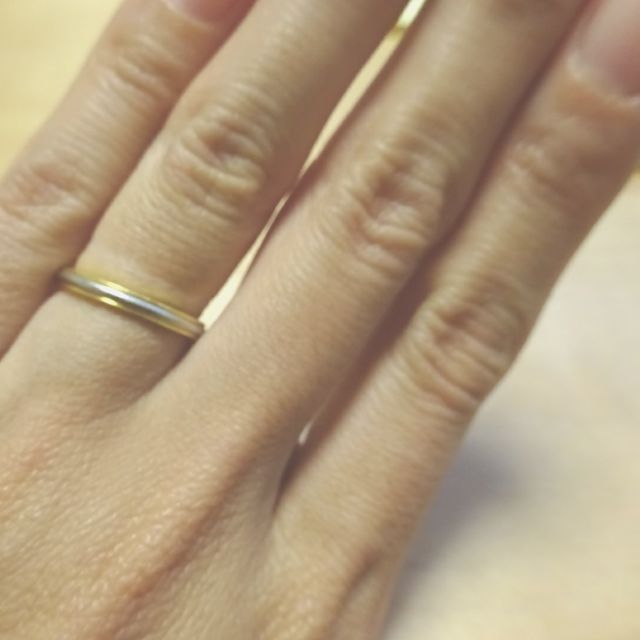 【ティファニー(Tiffany & Co.)の口コミ】 指が細めのため太い指輪が似合わないので、細身の指輪で探していました。
…