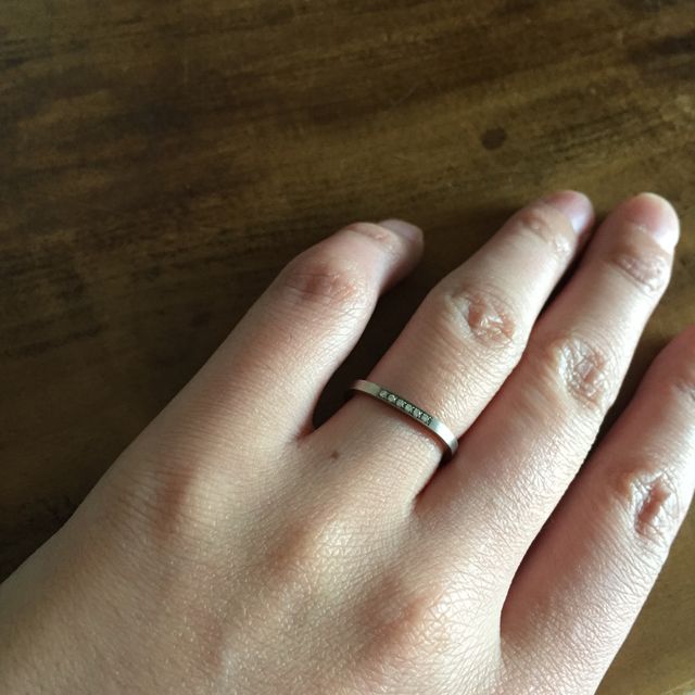 【mina.jewelry(ミナジュエリー)の口コミ】 マルシカクや、シカクや八角など、様々な形のデザインがあり、指輪は丸い…