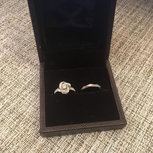 【ブシュロン(BOUCHERON)の口コミ】 元々シンプルなカギ爪のデザインのものよりも、可愛いものや華やかなもの…