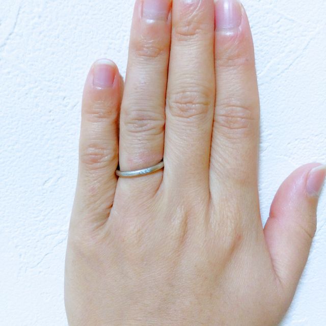 【FOREVERMARK(フォーエバーマーク)の口コミ】 同じお店で先に婚約指輪を購入していました。重ねて使えるものと思ってい…