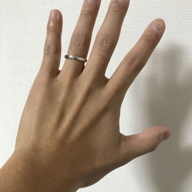 【俄(にわか)の口コミ】 シンプルで派手すぎないところが気に入りました。普段アクセサリーはつけ…