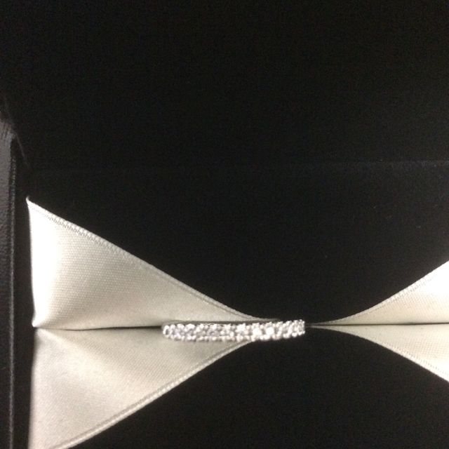 【エクセルコダイヤモンド(EXELCO DIAMOND)の口コミ】 ダイヤモンドの綺麗さが気に入ってこちらのハーフエタニティに決めました…