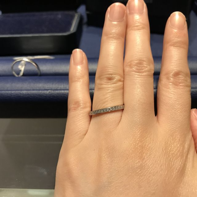 【銀座ダイヤモンドシライシの口コミ】 数店舗回った中で一番綺麗でキラキラしていて輝いていました！
店舗内で、…