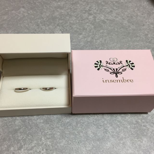 【insembre(インセンブレ)の口コミ】 ストレートでシンプルなデザインを探していました。
様々なブランドの指輪…