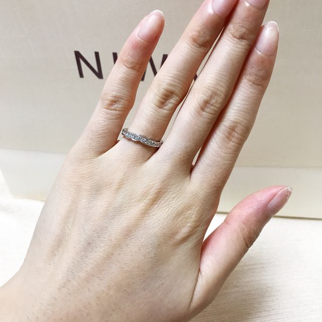 【俄(にわか)の口コミ】 ペアで30万円の予算でハーフエタニティを探していたのですが、値段が張っ…