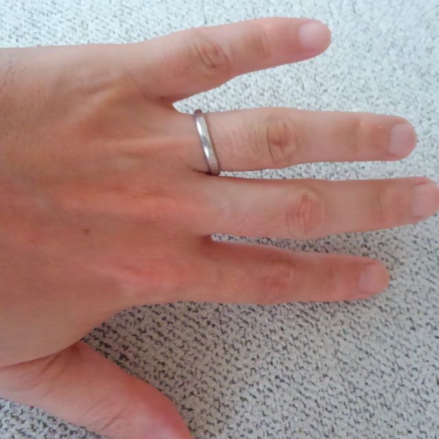 【ティファニー(Tiffany & Co.)の口コミ】 沢山選択肢はあったが、装飾品をつけるタイプではないので、シンプルでな…