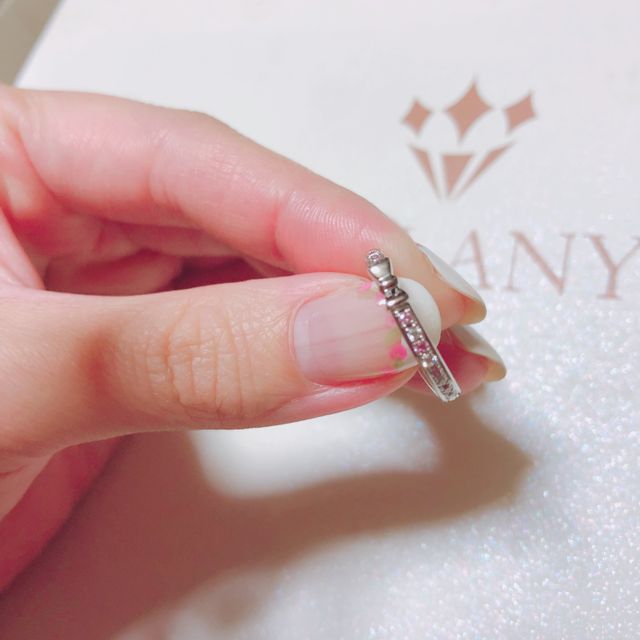 【COLANY(コラニー)の口コミ】 リボンの可愛らしいデザインに一目惚れして即決しました！
小ぶりのリボン…