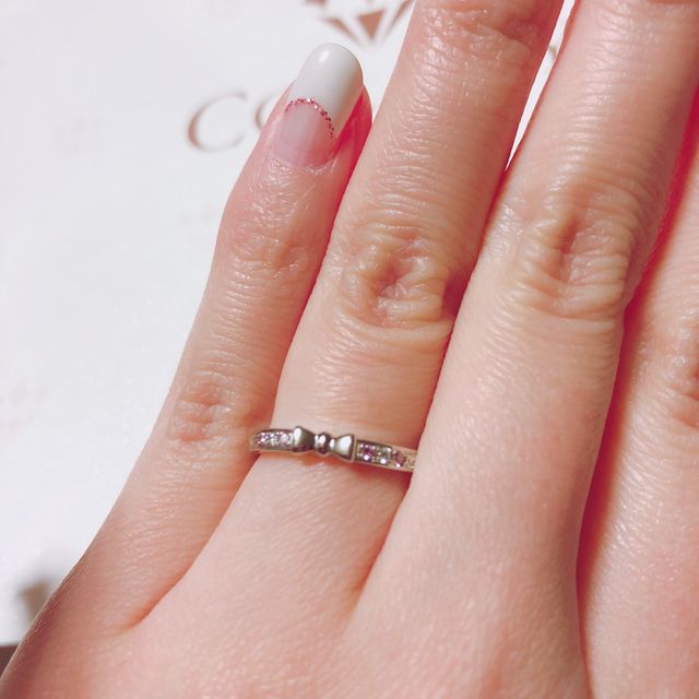 【COLANY(コラニー)の口コミ】 リボンの可愛らしいデザインに一目惚れして即決しました！
小ぶりのリボン…