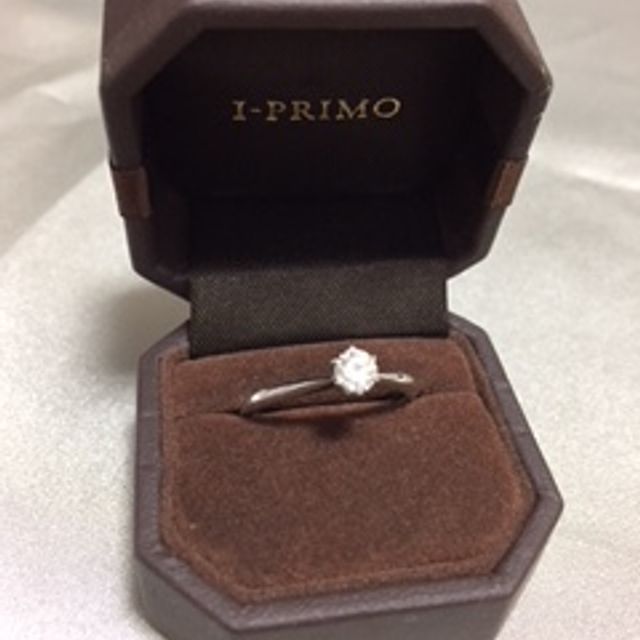 【アイプリモ(I-PRIMO)の口コミ】 彼に任せていたので、私の決め手ではありませんが、「ダイヤが一番大きく…