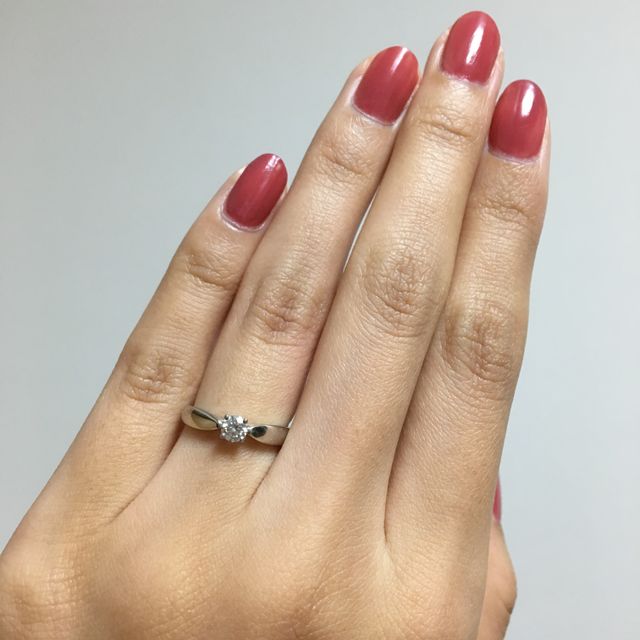 【ティファニー(Tiffany & Co.)の口コミ】 ストレートなラインで、ダイヤに引っかかりが少ないデザインであったこと…