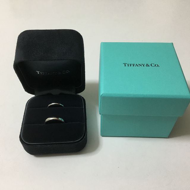 【ティファニー(Tiffany & Co.)の口コミ】 シンプルであまり派手ではない細身の指輪を探していました。
色々見て回り…