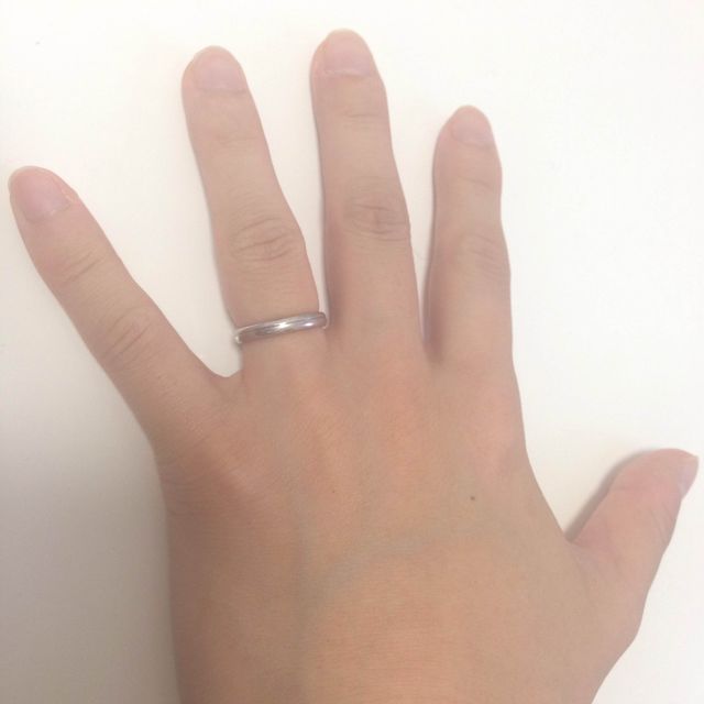 【アイプリモ(I-PRIMO)の口コミ】 シンプルな中にも中央のラインから上下で質感が異なっているところがオシ…