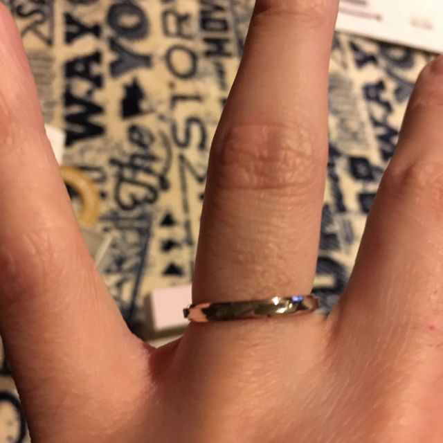 【Petit Marie(プチマリエ)の口コミ】 シルバーだけでは寂しいのでピンクゴールドの入った物を探しており、ちょ…