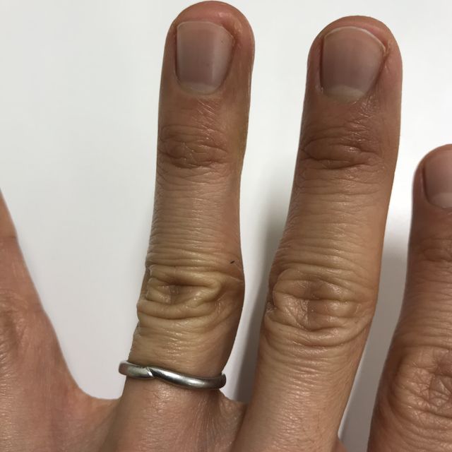 【LEGAN(レガン)の口コミ】 指が太いので、指にはめやすくて、外しやすく、指が長く見えるのものを探…