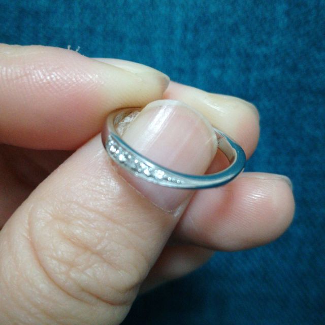 【銀座ダイヤモンドシライシの口コミ】 結婚式場で銀座ダイヤモンドシライシのパンフレットをもらいその中で気に…