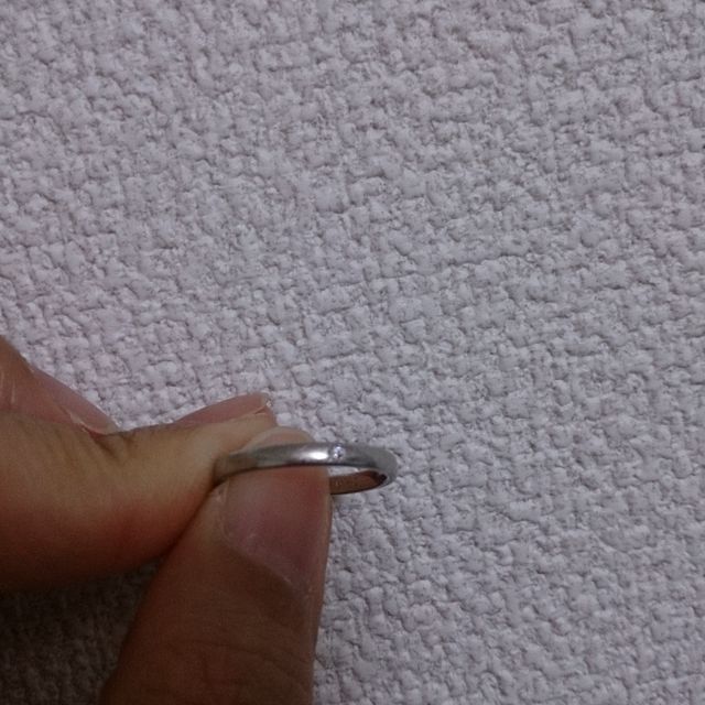 【4℃ BRIDAL(ヨンドシーブライダル)の口コミ】 金融機関の窓口で働いていため、あまり派手だと外さないといけないので、…