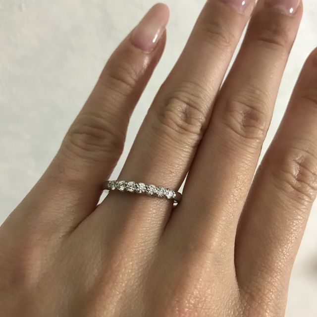 【銀座ダイヤモンドシライシの口コミ】 たくさんのジュエリーショップを転々と回って探して行きました。1番の決め…