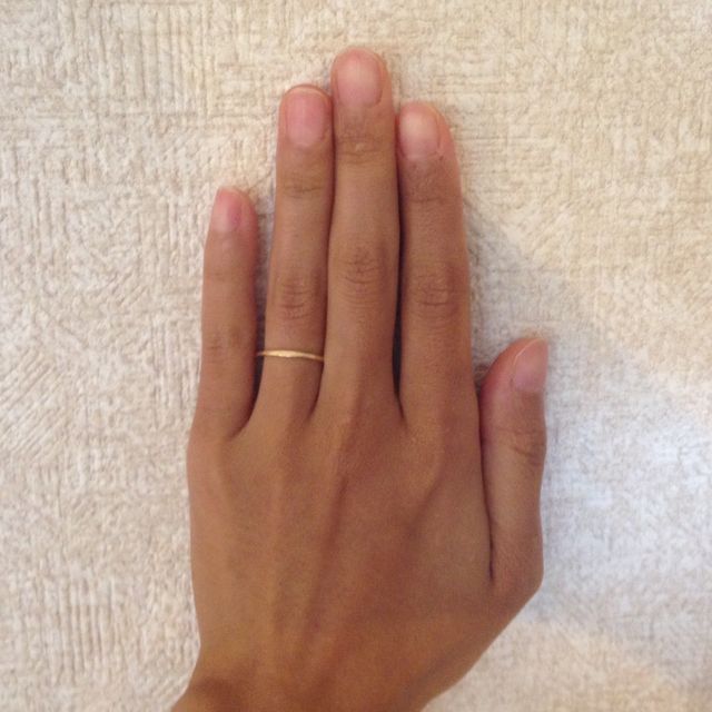 【MASATO INOUE(マサト イノウエ)の口コミ】 女性のマリッジリングでゴールドのハンマー仕上げは、まずかぶらないので…