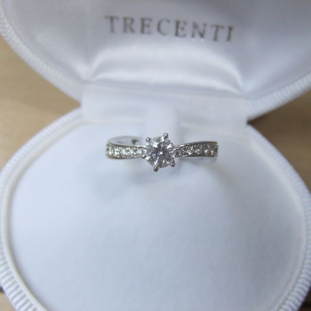 【TRECENTI(トレセンテ)の口コミ】 私の指は河童みたいな水かきがあるためかストリートタイプの指輪が似合い…